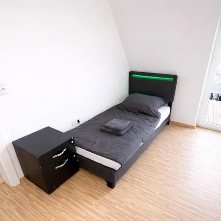 Leta Homes - Komfortable Mit Traumbalkon Mit Flexiblem, Self-check-in & Eigenen Parkplaetzen * 施特劳宾