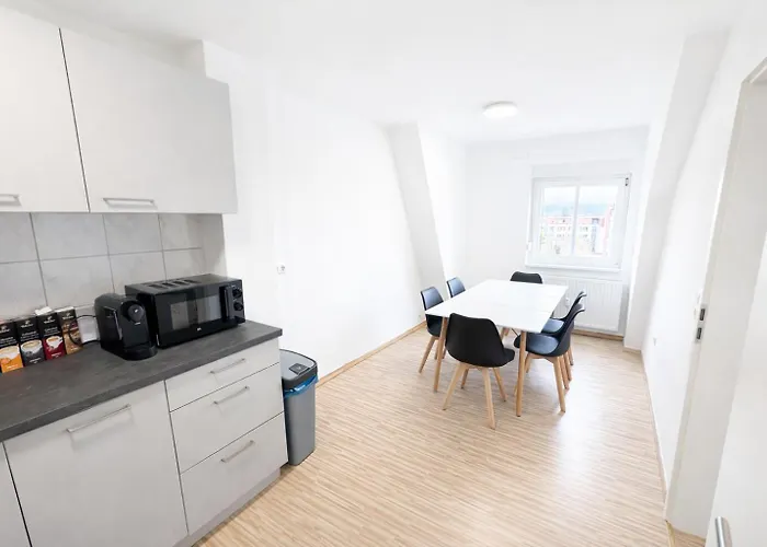 Leta Homes - Komfortable Mit Traumbalkon Mit Flexiblem, Self-check-in & Eigenen Parkplaetzen