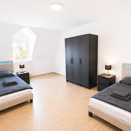 Leta Homes - Komfortable Mit Traumbalkon Mit Flexiblem, Self-check-in & Eigenen Parkplaetzen Straubing