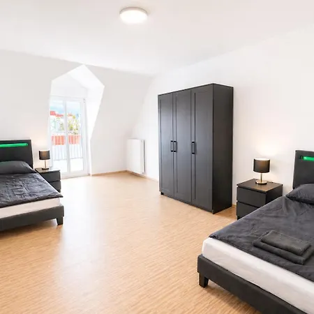 Appartement Leta Homes - Komfortable Mit Traumbalkon Mit Flexiblem, Self-check-in & Eigenen Parkplaetzen